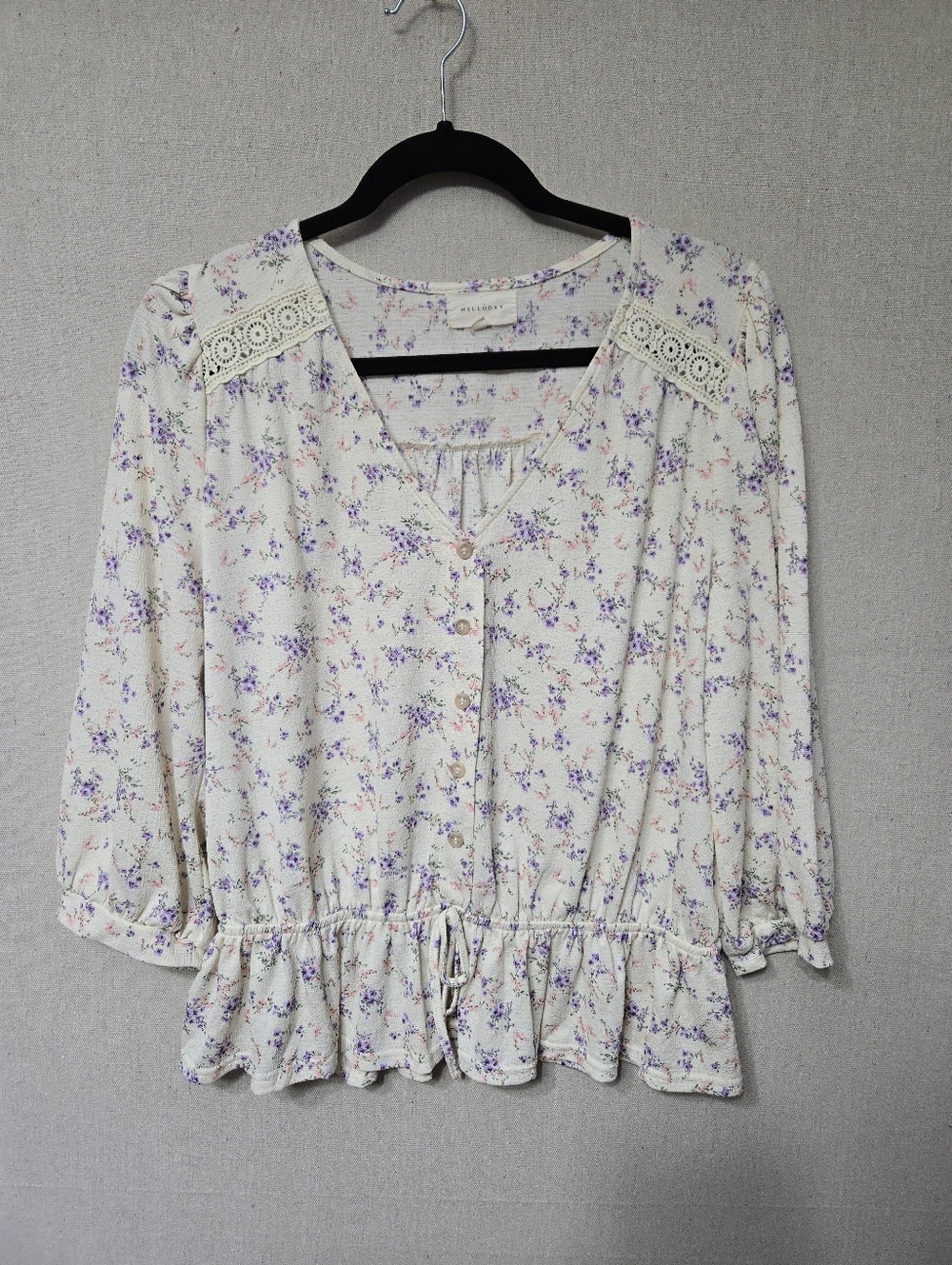 MELLODAY Cream Blouse with Lilac and Pink Floral Print